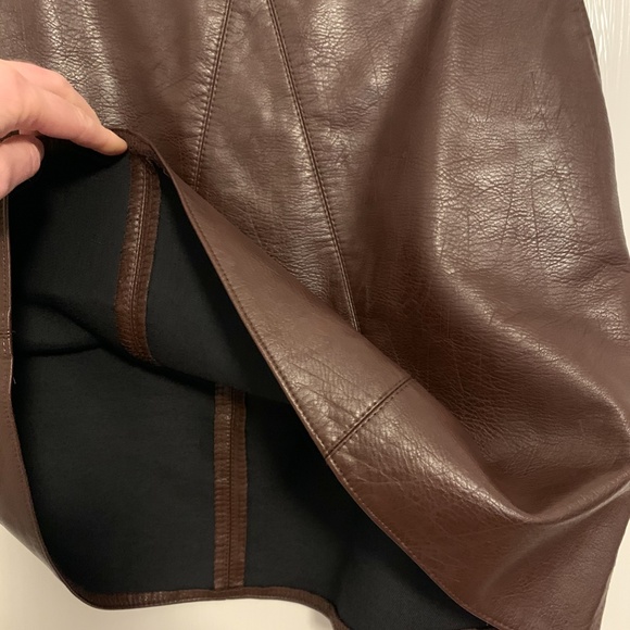 Zara faux leather mini skirt - Picture 4 of 5